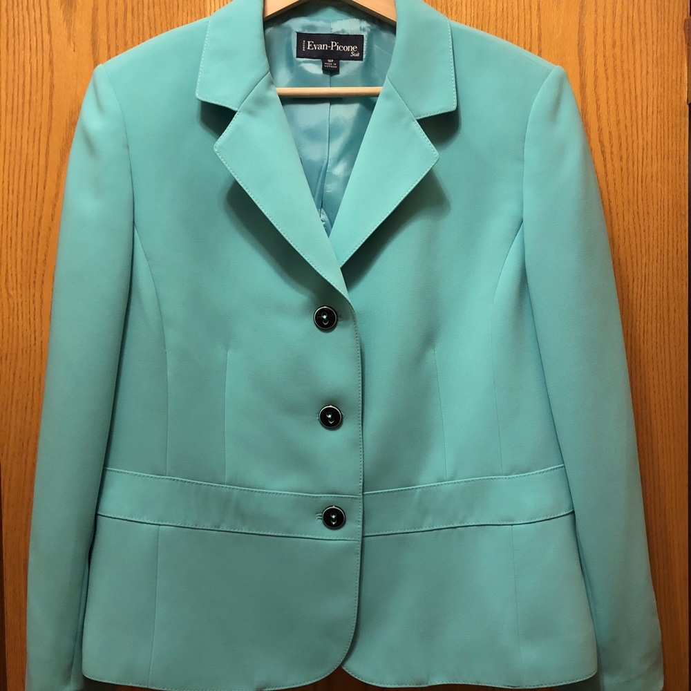 Beautiful Tiffany blue suit jacket 16P